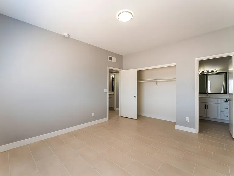 5689 E Lake Mead Blvd — Photo 8