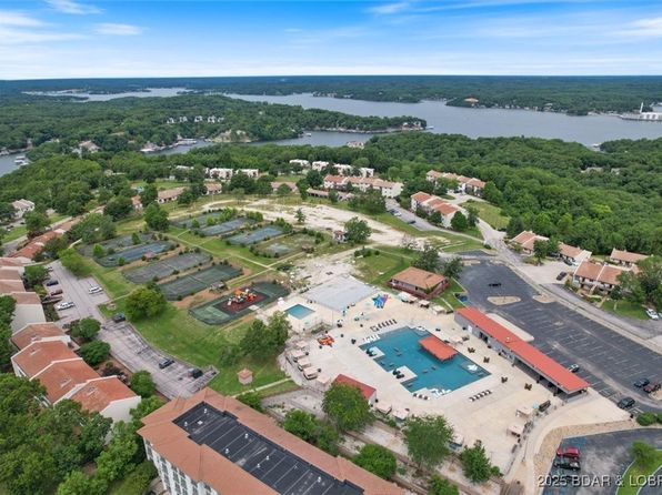 24 E Casa Del Rio Dr #688-1A, Lake Ozark, MO 65049