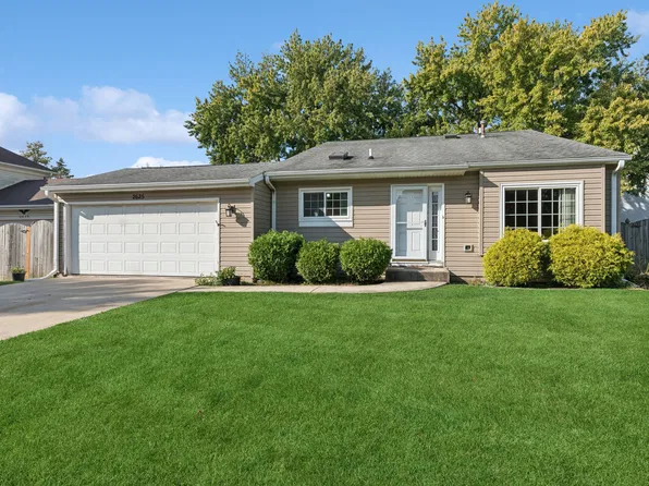 2625 Midland Dr, Naperville, IL 60564