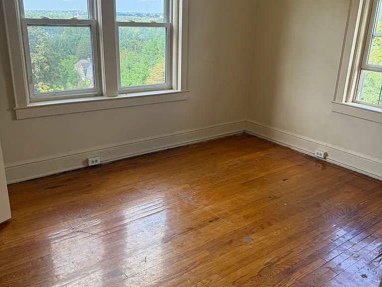 1000 Bellevue Ave #18 — Photo 4