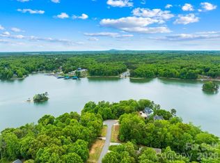272 S Harbor Watch Dr, Statesville, NC 28677