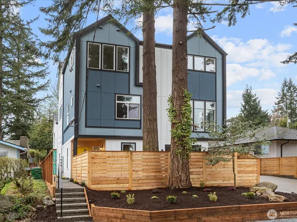 14308 Roslyn Place N, Seattle, WA 98133