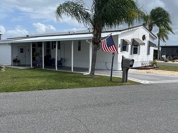 2nd image of 115 Pineapple Dr