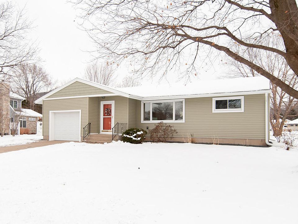 1st image of 2241 Hiawatha Ave