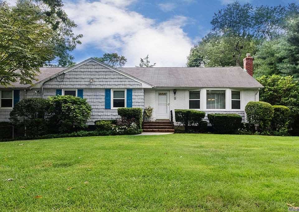1st image of 8 Whitehall Dr