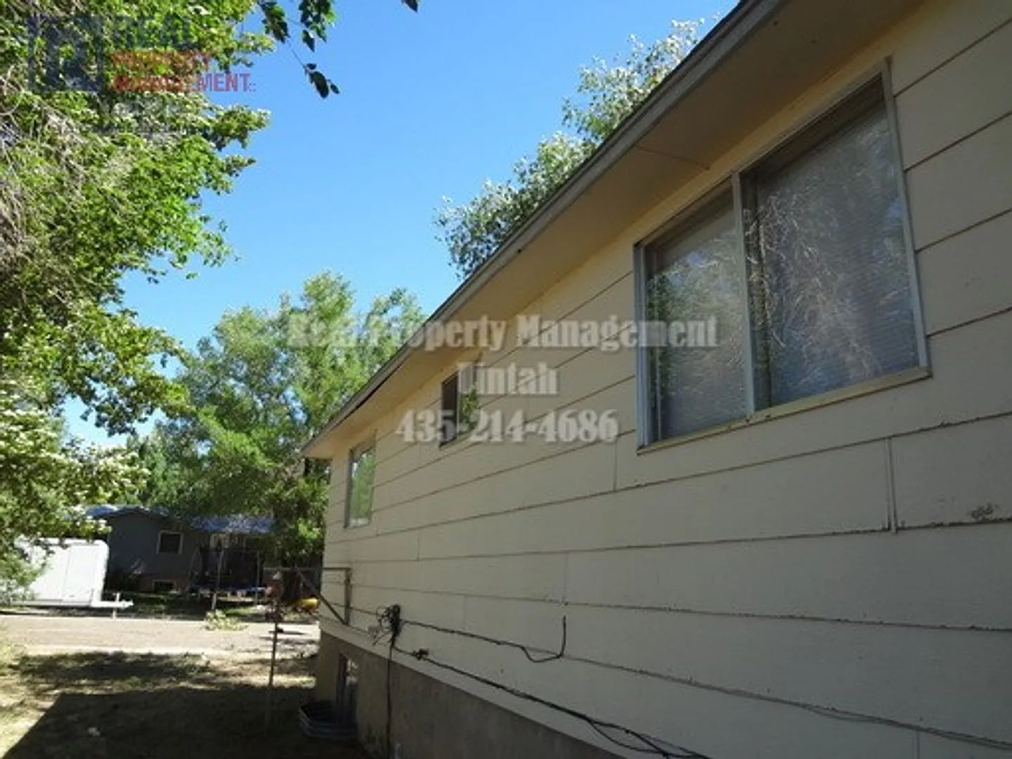 4 bedroom 2 Bathroom home — Photo 3