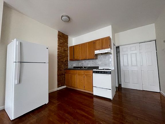 2nd image of 463A 5th Ave APT 3R