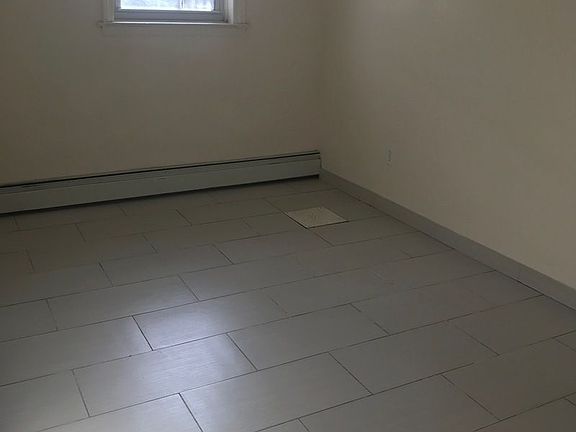5th image of 3171 46th St