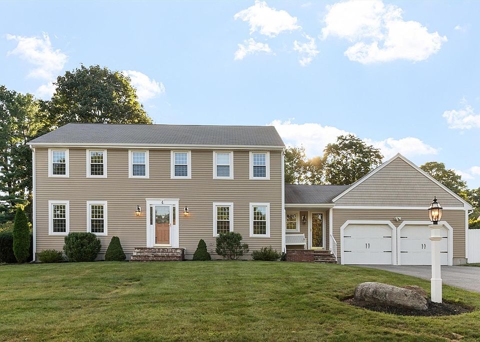 1st image of 4 Lantern Ln