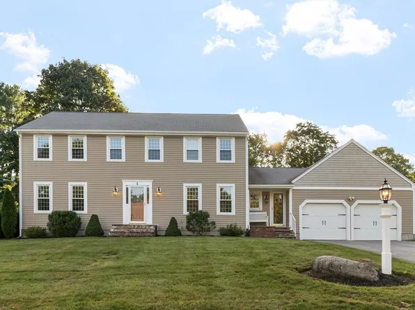 4 Lantern Ln, Shrewsbury, MA 01545
