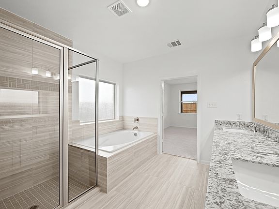 Luxurious owner s bath