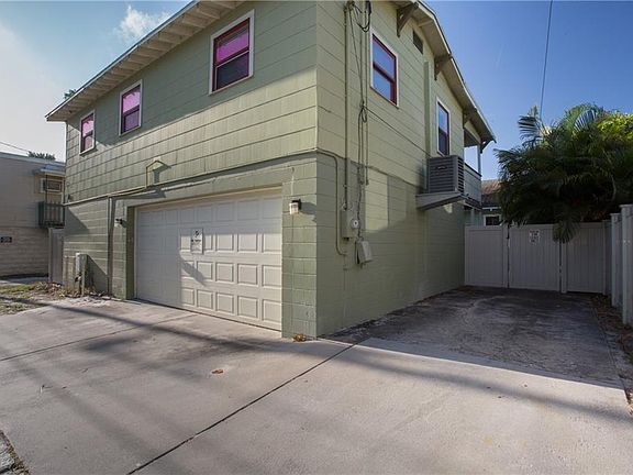 3rd image of 213 12th Ave N
