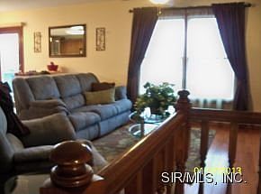 3rd image of 4916 Sequoia Dr