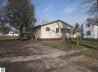 224 S Gwinner St, Ithaca, MI 48847