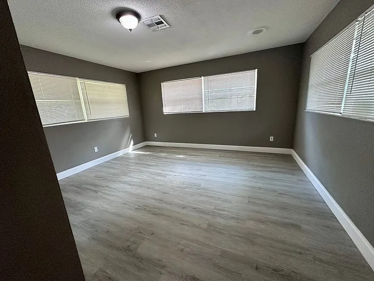 5400 Lake Jessamine Dr — Photo 23
