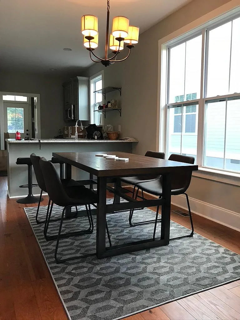3 bed, 2.5 bath, 1711 sqft, $1,900 — Photo 4