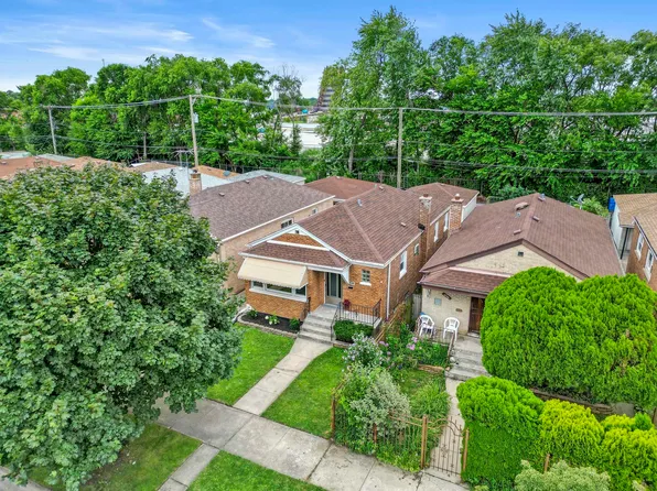 10510 S Green Bay Ave, Chicago, IL 60617