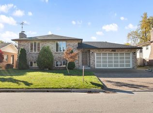 1953 Edgemore Ave, Lasalle, ON N9H 2J6