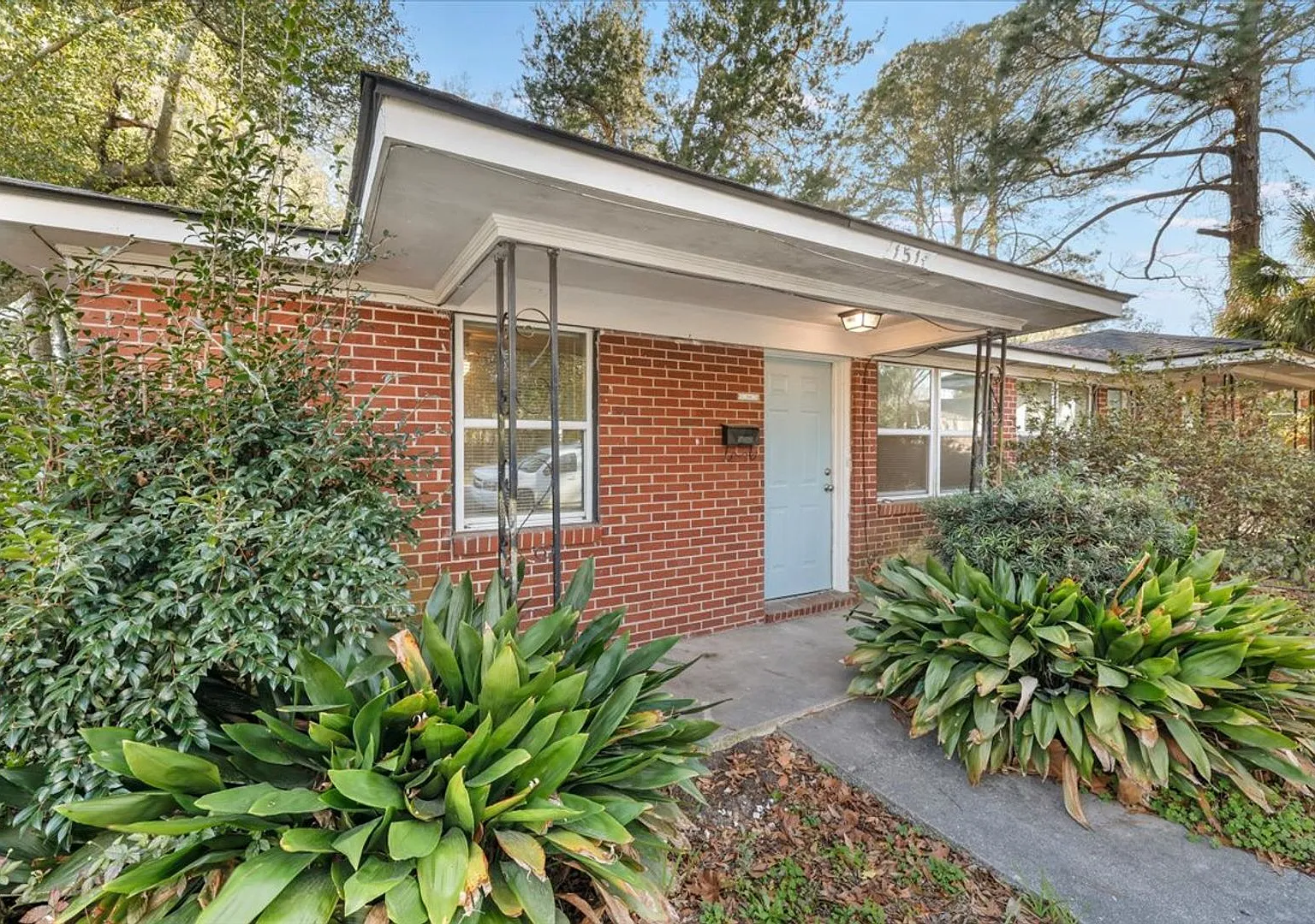 Charming Brick Home with Spacious Backyard | 2BD/1BA in Savannah — Photo 2
