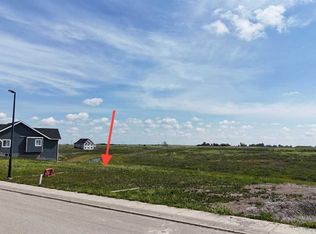 323 Muirfield Cres, Wheatland County, AB T0J 1Y1