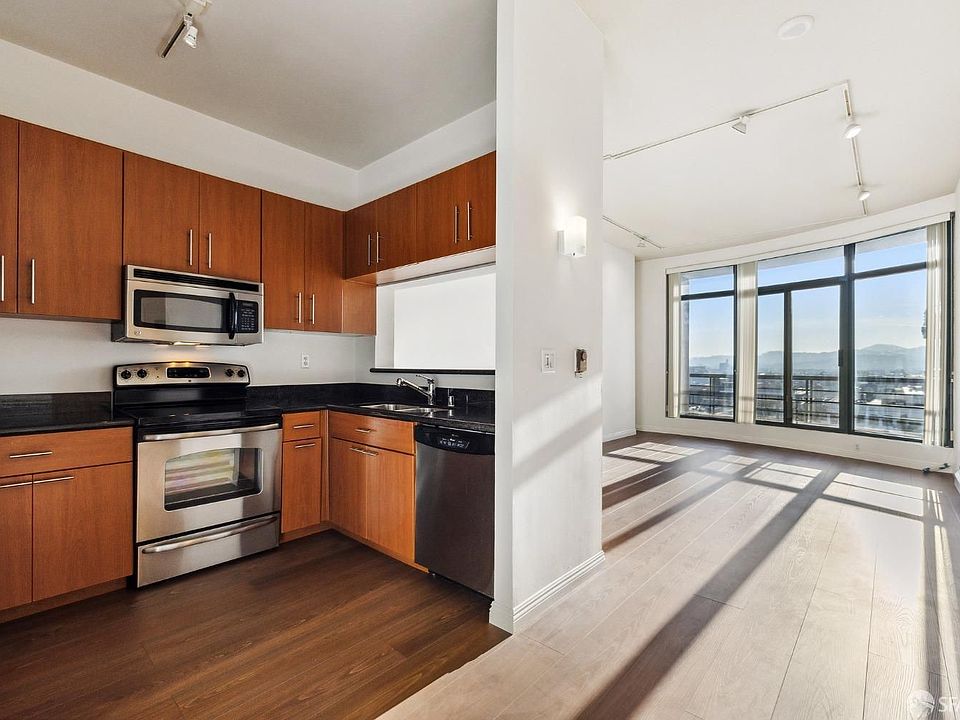 1st image of 300 3rd St APT 1408