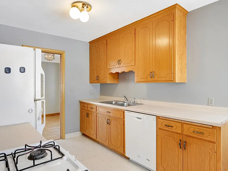 5048 Newton Ave S — Photo 7