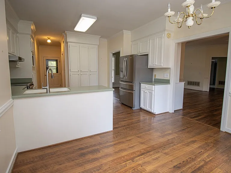 2220 Montclair Dr — Photo 15