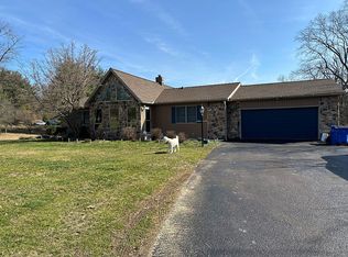 2228 Sand Beach Rd, Hummelstown, PA 17036