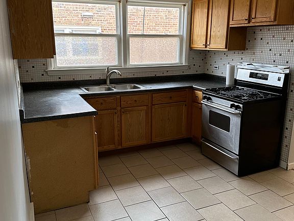 5th image of 9139 Lacrosse Ave #2S
