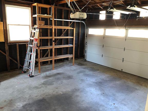 2nd image of 615 Miramar Dr