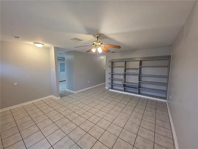 3 bed, 2.0 bath, 1460 sqft, $1,850 — Photo 2