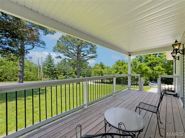 326 State Highway West Rd, Macks Creek, MO 65786