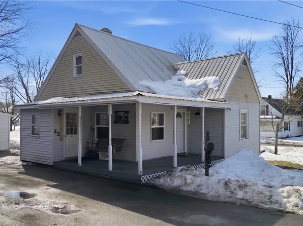 22 McKinley Ave, Dolgeville, NY 13329