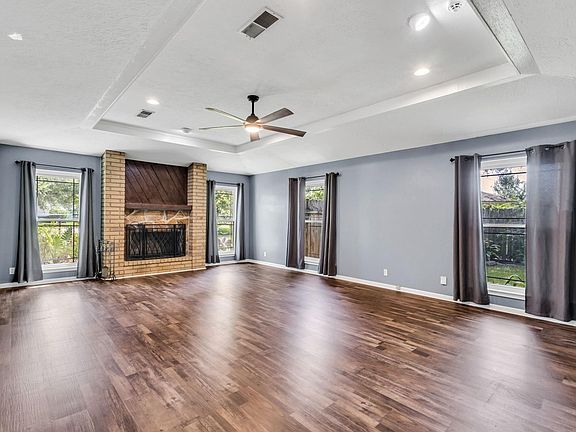 3rd image of 6480 Dakota St