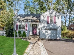 32 Sherwood Rd, Springfield, NJ 07081