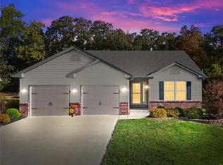 503 Indian Lake Dr, Wright City, MO 63390