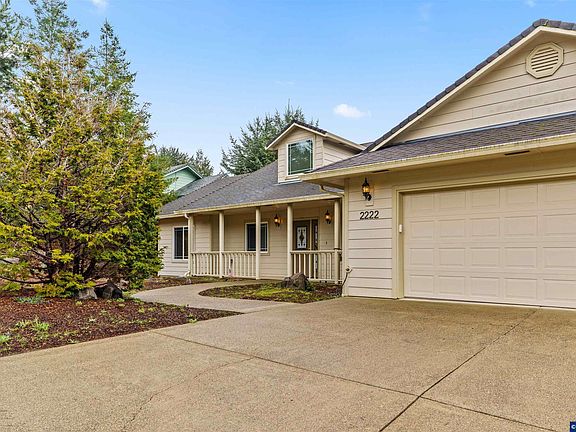 4th image of 2222 Primrose Ln