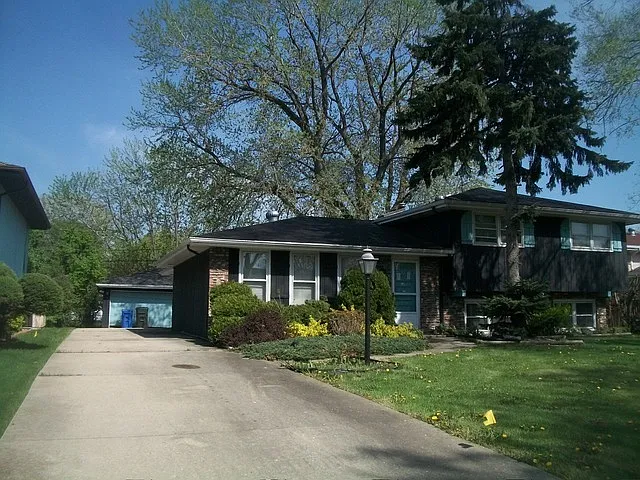 7945 S 86th Ave photo 1