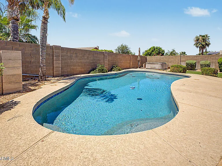 4319 E Tether Trl — Photo 38