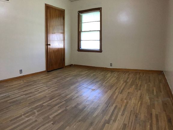 5th image of 309 G St