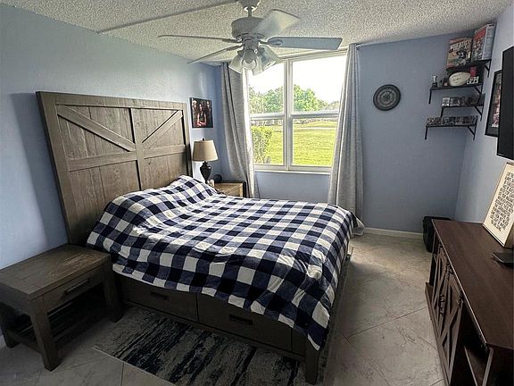 4th image of 9421 Evergreen Place #104