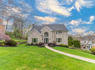 2490 Fife Dr, Pittsburgh, PA