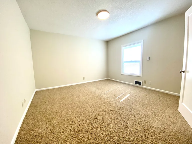 504-506 SW Primrose St — Photo 16