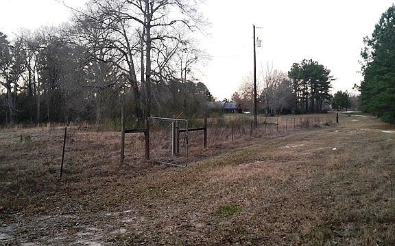 2nd image of 330 Whitworth Ln