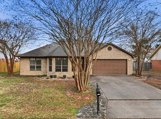 360 Navaho Trl, Conway, AR 72032
