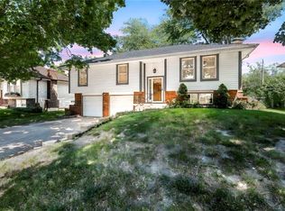 3413 NE Prather Rd, Kansas City, MO 64116