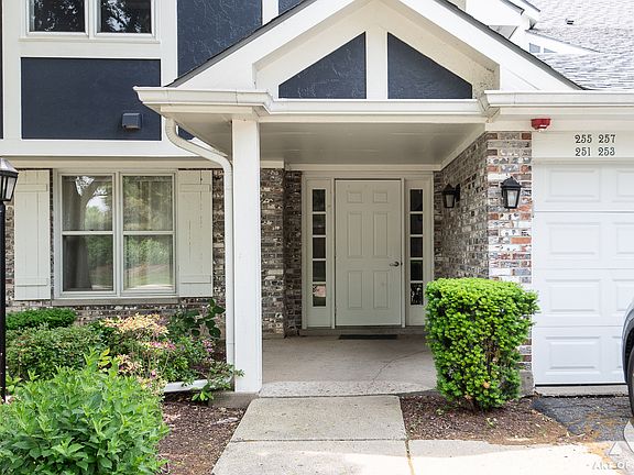 3rd image of 257 Coventry Cir #136