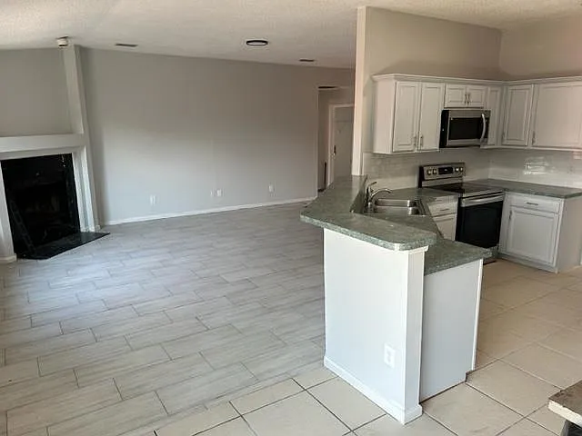 424 Rolling Rock Ct — Photo 10