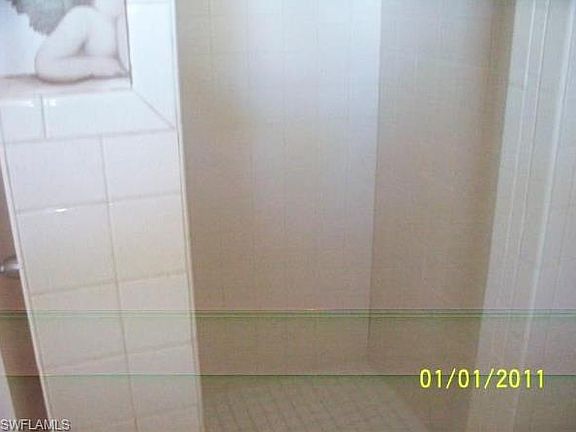 5th image of 433 E Sagamore Ave
