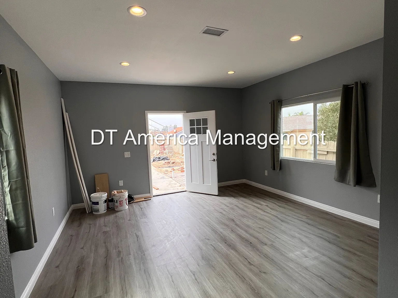 3 bed, 2.5 bath, 1200 sqft, $3,495 — Photo 3